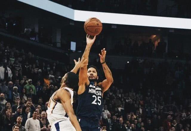  米切尔压哨三分骑士绝杀猛龙  