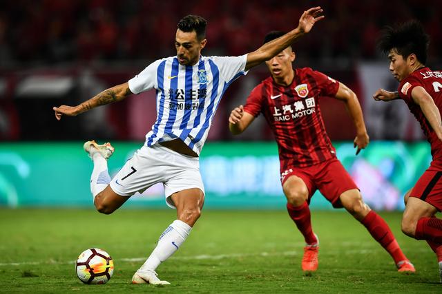  比勒菲尔德顽强逼平强敌，保级之路重燃希望